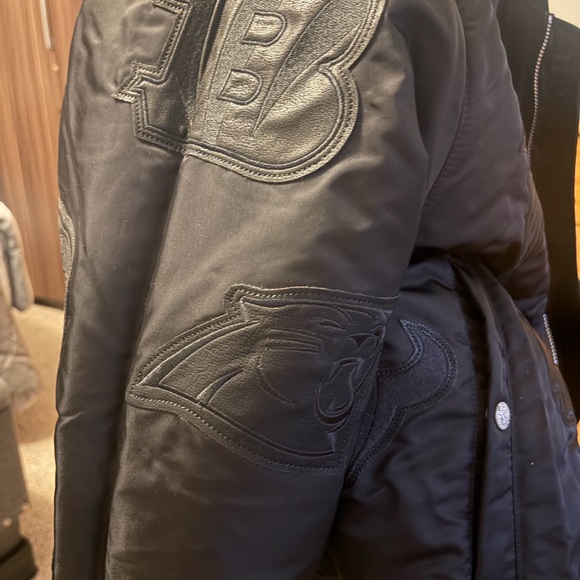 Jeff Hamilton NFL Jacket - Picture 13 of 13